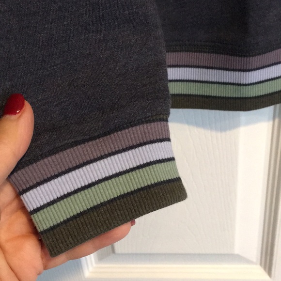 Weekend Sweatshirt - Picture 3 of 4